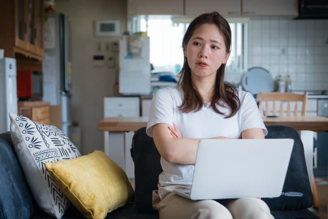夫の不倫で離婚を検討中の奥様のための浮気調査、確実な証拠収集のために